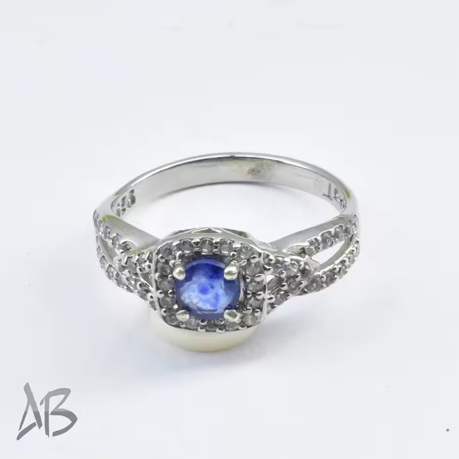 انگشتر نقره زنانه اصل رکاب زیبا نگین یاقوت کبود برلیان کات آقابزرگ کد 658