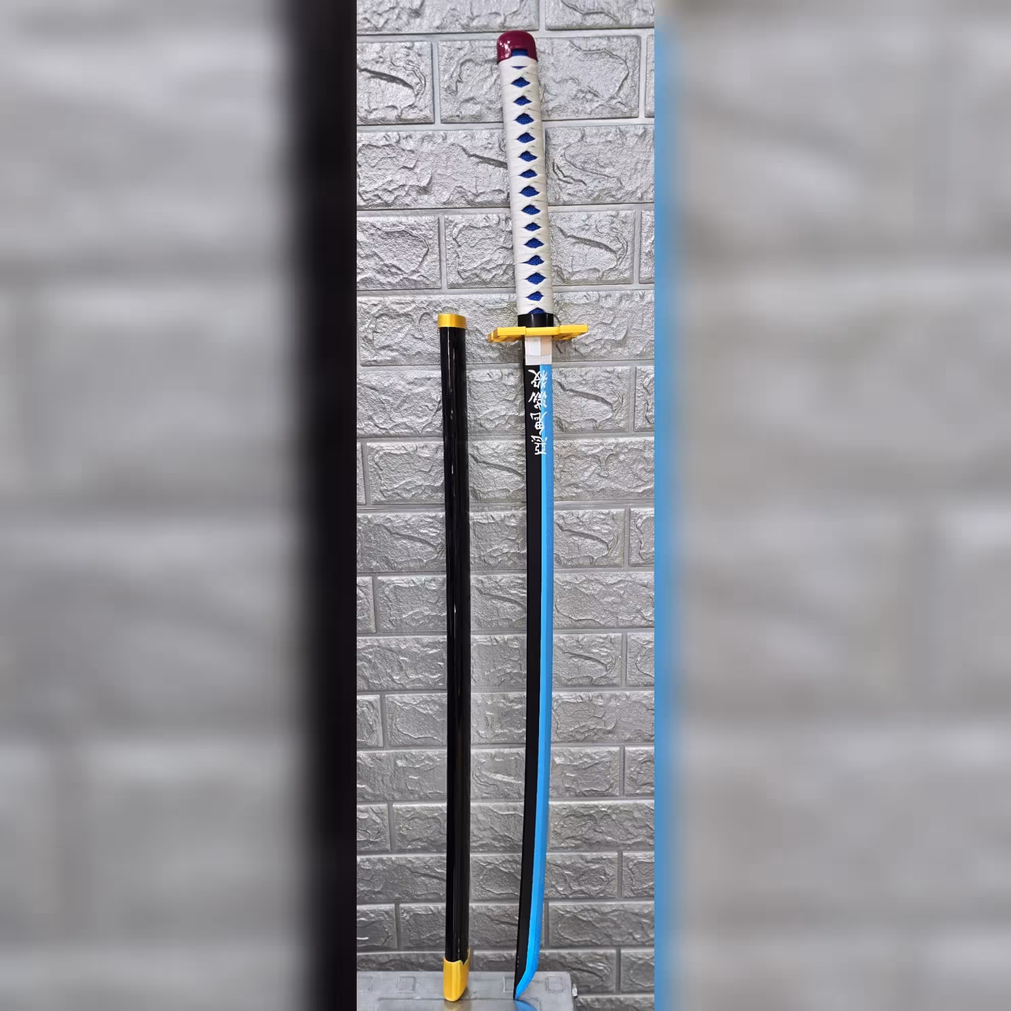 کاتانا مویچیرو انیمه شیطان کش