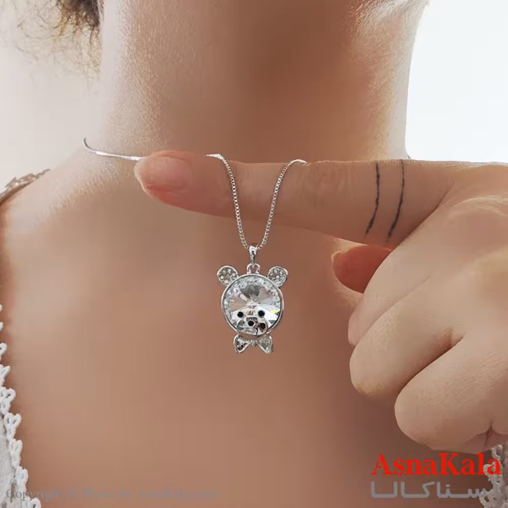 گردنبند زنانه سواروسکی مدل خرسی با کارت گارانتی و جعبه سواروفسکی کد GNB16871W