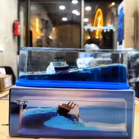 کشتی تایتانیک معلق