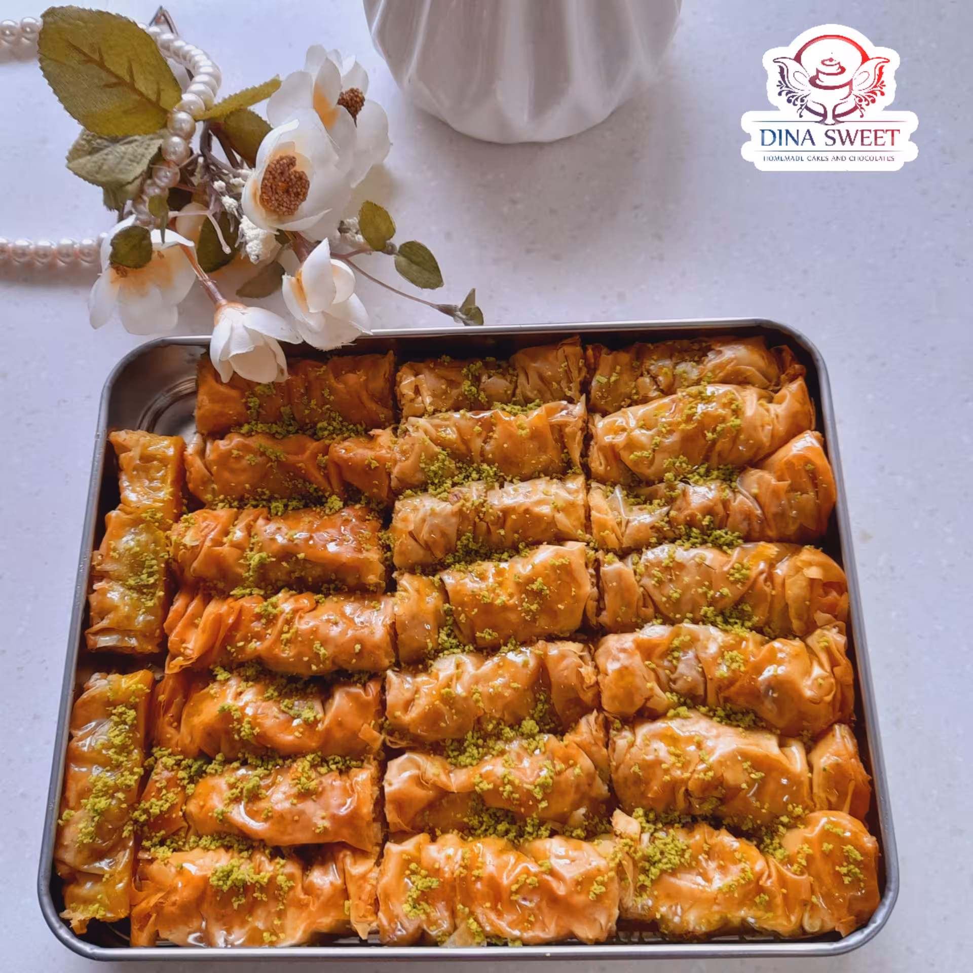 باقلوا استانبولی خانگی با مغزی گردو (هزینه ارسال پس کرایه و به عهده مشتری)