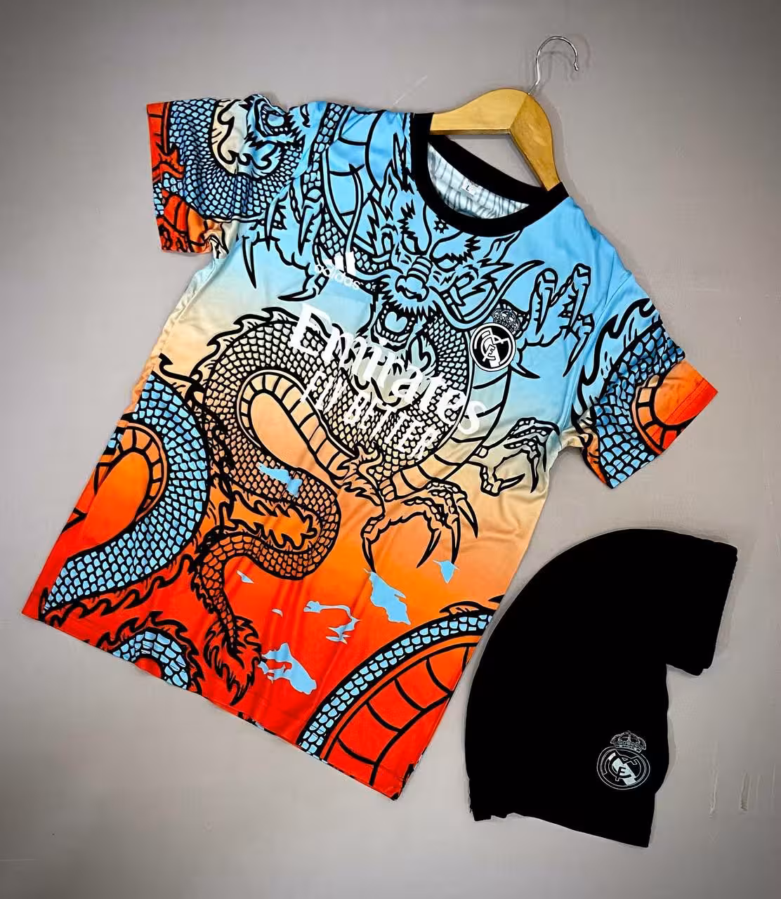 کیت بچگانه و بزرگسال رئال مادرید دراگون