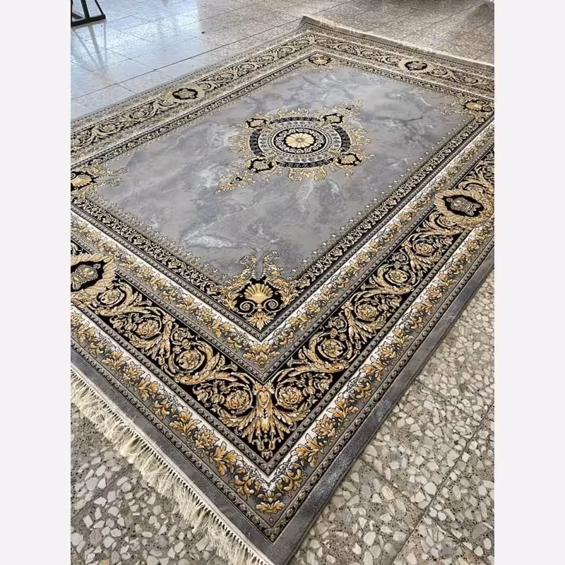 فرش 700شانه ماشینی کاشان طرح ورساچ فیلی9متری(بااسال رایگان)