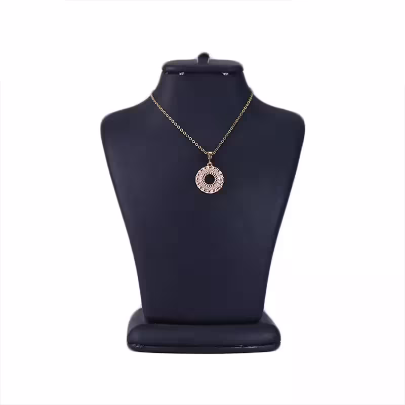 گردنبند استیل زنانه طلایی با آویز دایره ای نگین دار | xp 41688