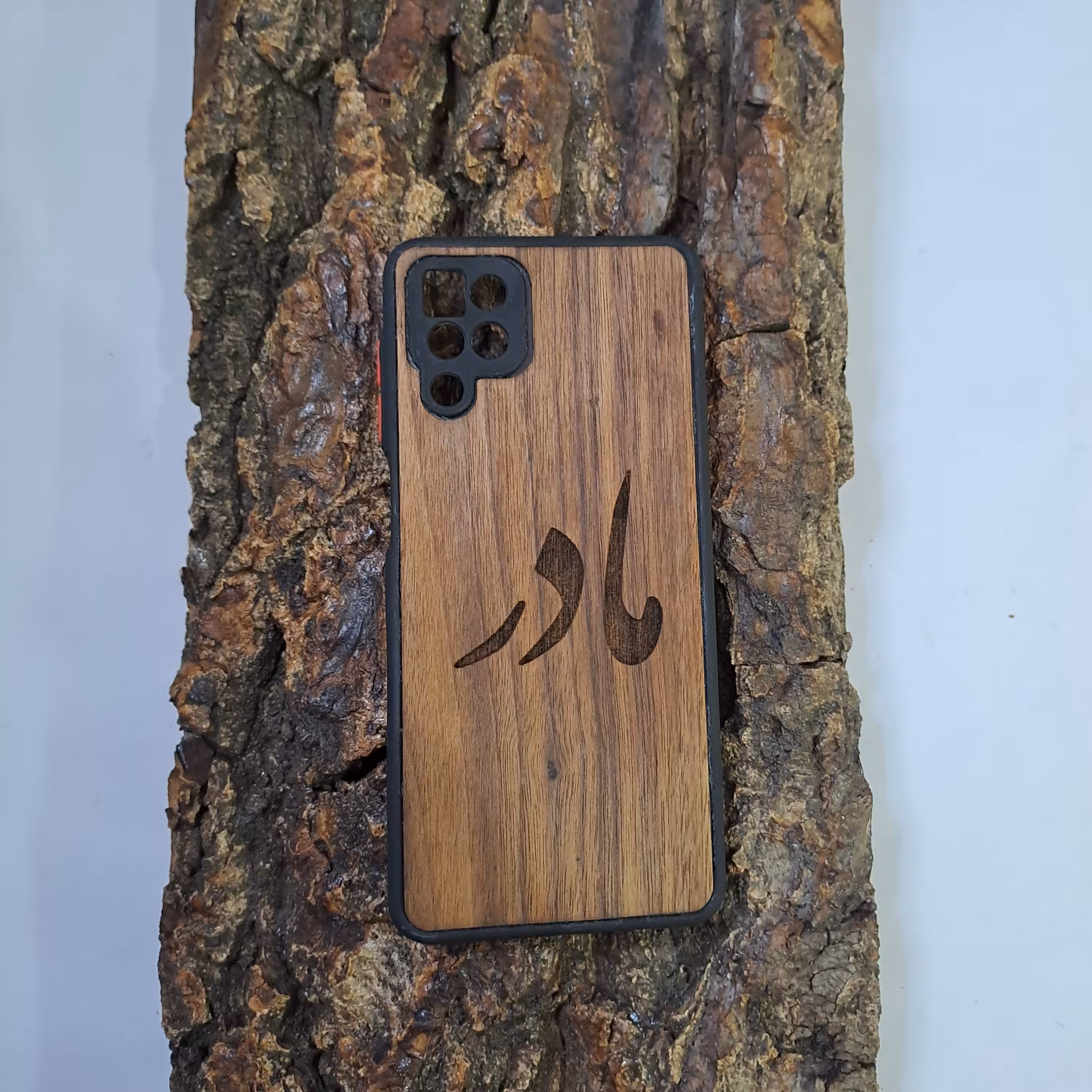 گارد-کاور-قاب  چوبی(چوب طبیعی گردو )با حکاکی(مادر)مخصوص موبایل سامسونگ a12.          سفارشی