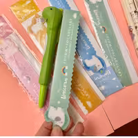 خط کش فانتزی  خوشگل و متفاوت نشکن  کاملا منعطف زیبا و خاص سبک و استفاده دلچسب 