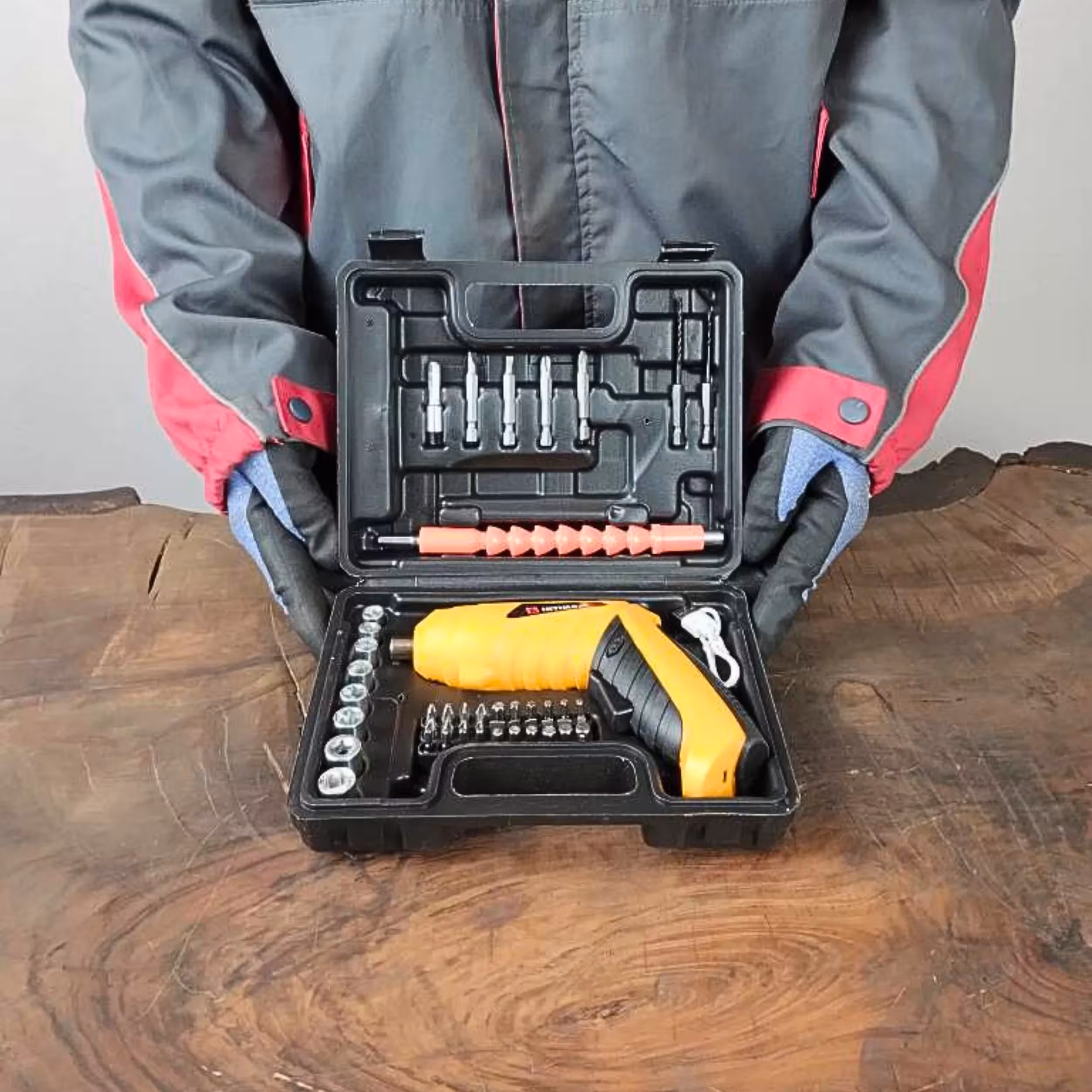 پیچ گوشتی شارژی اینتیمکث کد 09088 مجموعه 47 عددی