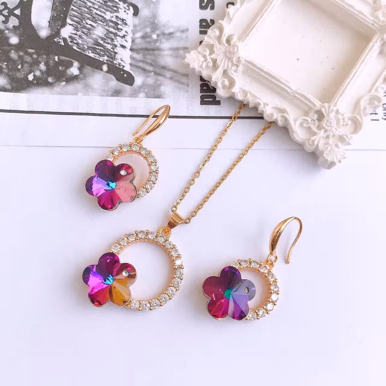 نیمست استیل با سنگ هفت رنگ سوارسکی کد 258295340