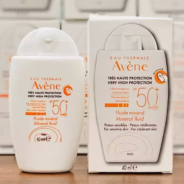 ضد آفتاب فلوئید مینرال spf 50 حجم 40 میل بدون رنگ