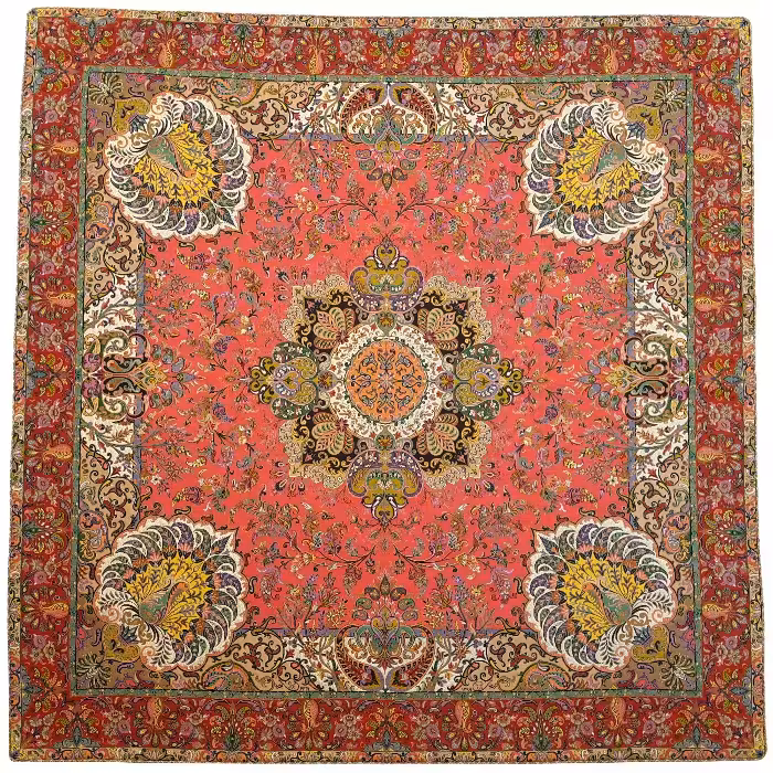 رومیزی مربع ترمه ابریشم کد TRM196 نفیس رنگ قرمز کمرنگ آستر زرشکی لبه مغزی دوزی