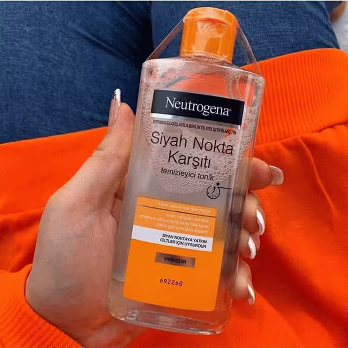 تونر پاک کننده ضد جوش سر سیاه نوتروژینا 200 میل            NEUTROGENA BLACKHEAD ELIMINATING CLEANSING TONER