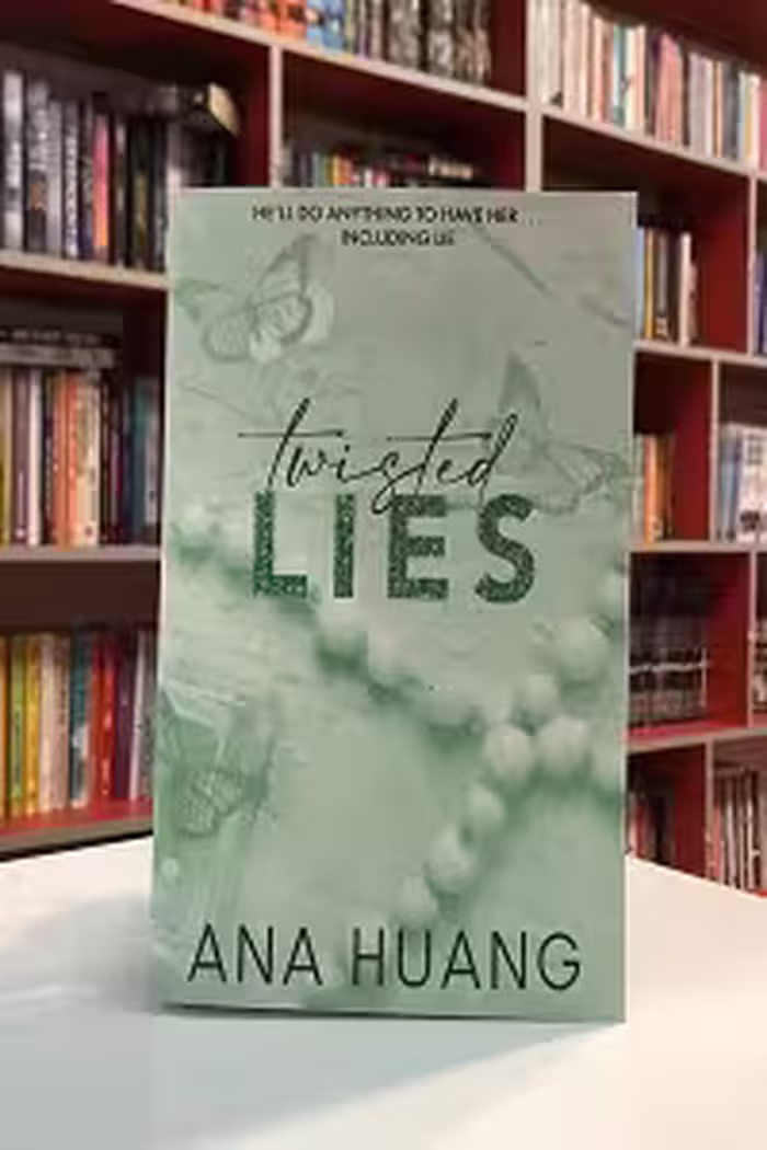 Twisted Lies اثر Ana Huang
