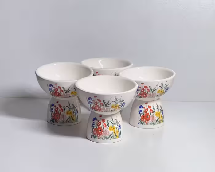 مزه خوری پایه دار گلزار