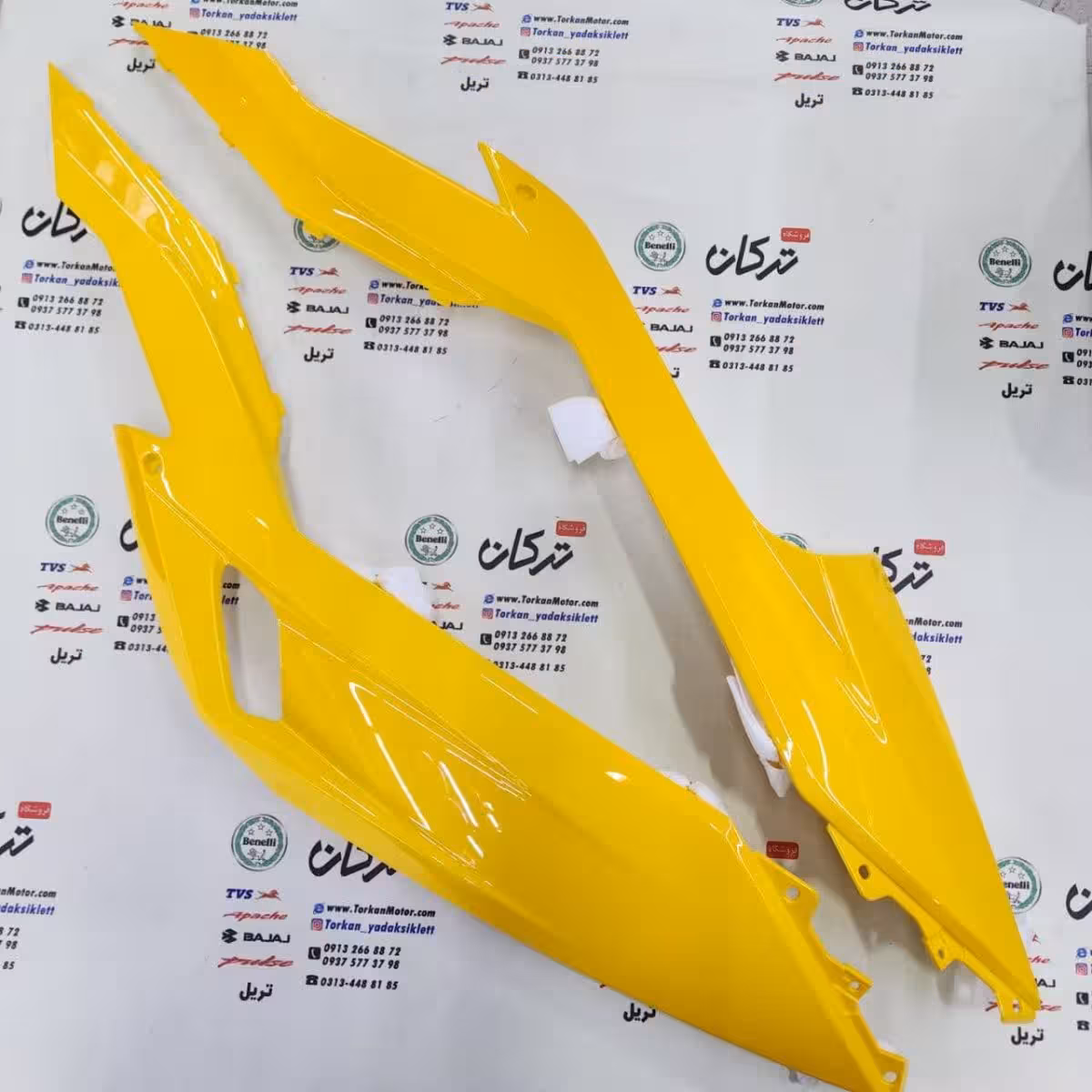 فلاپ ( قاب ) رکاب زیر پا طرح کلیک ( زرد براق ) خارجی ( جفت )