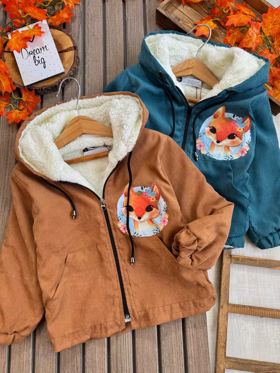 سویشرت خزدار روباه و کوله پشتی