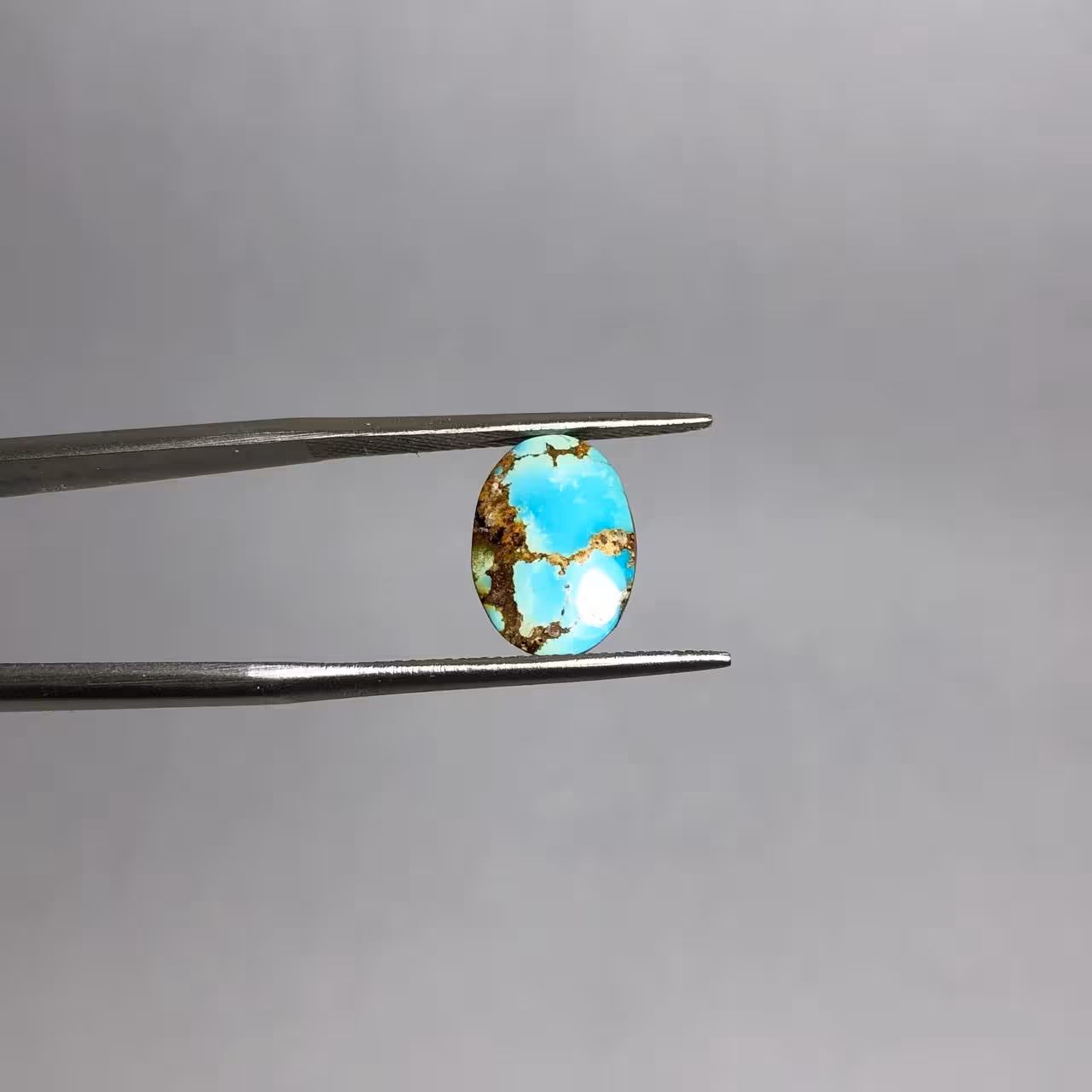 سنگ فیروزه نیشابوری طبیعی بیضی 240395