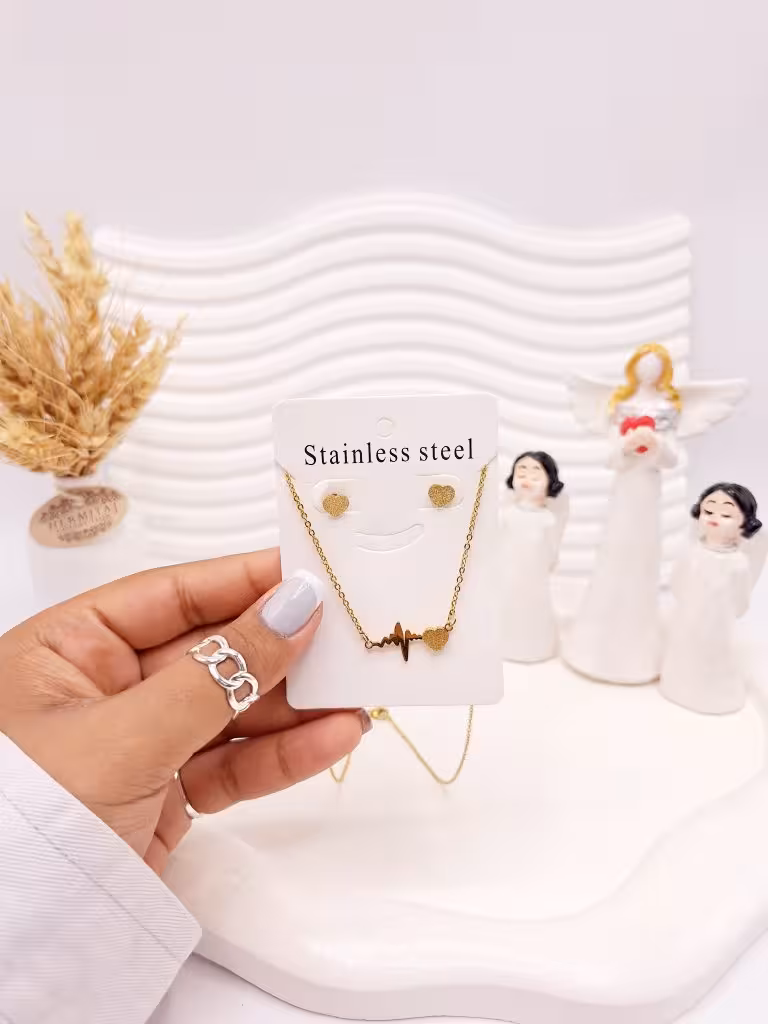 ست گوشواره و گردنبند طرح ضربان قلب طلایی استیل