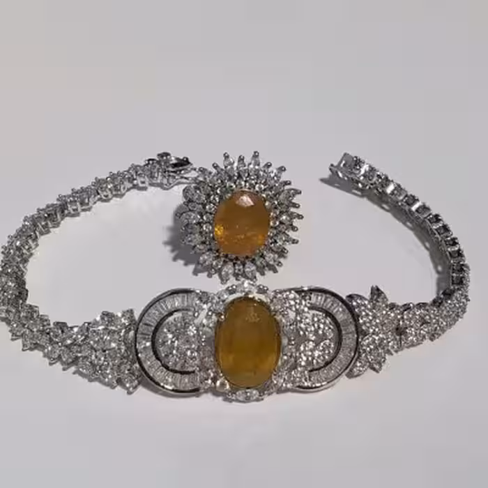 نیم ست تمام جواهر سلطنتی با تخمه یاقوت زرد برمه 100% معدنی ایتالیایی