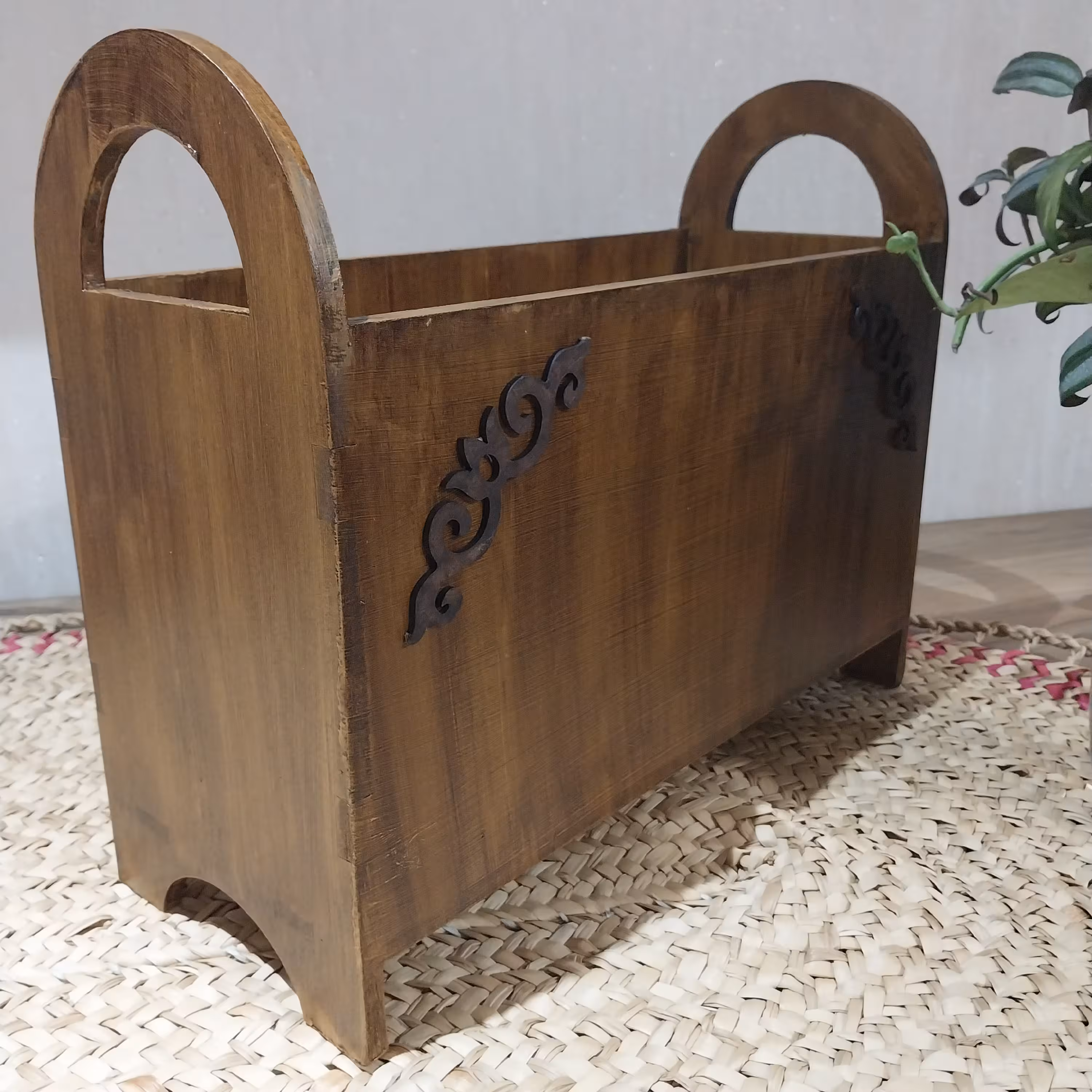 جا کتابی چوبه دسته دار