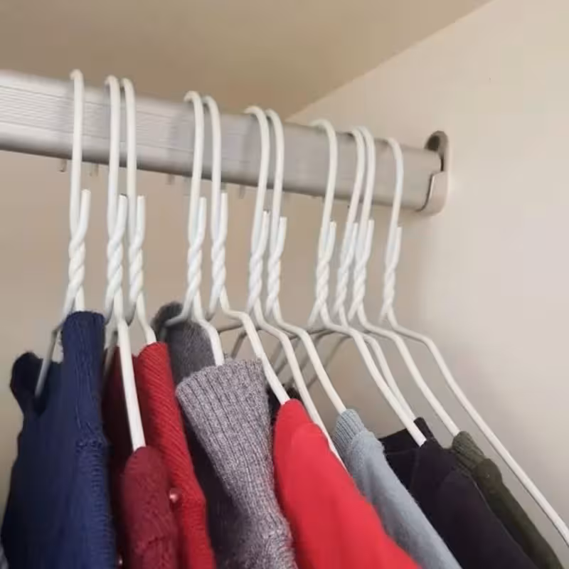 چوب لباسی خشکشویی سه گره بسته 300 عددی . ارسال برای شهرستان توسط باربری بصورت پس کرایه