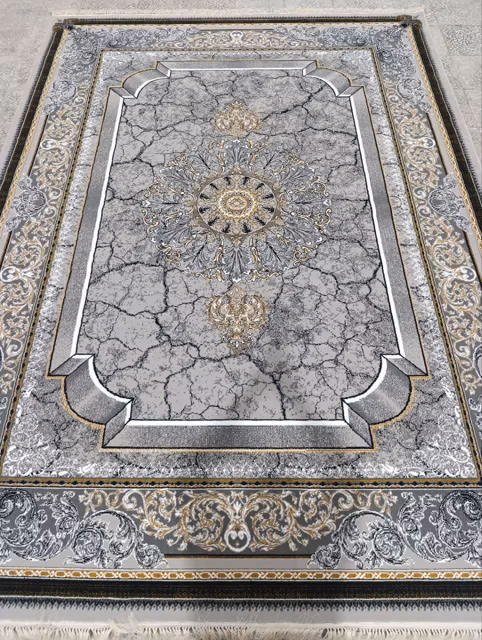 فرش کاشان 12متری نقره ایی بانقشه پناه وجنس عالی