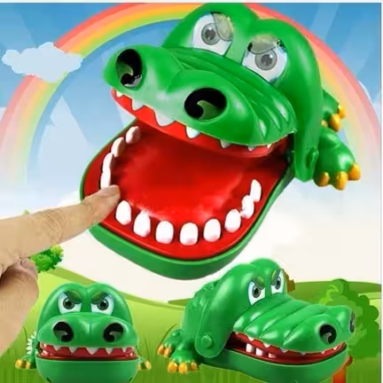 اسباب بازی تمساح دندونی (پس کرایه)