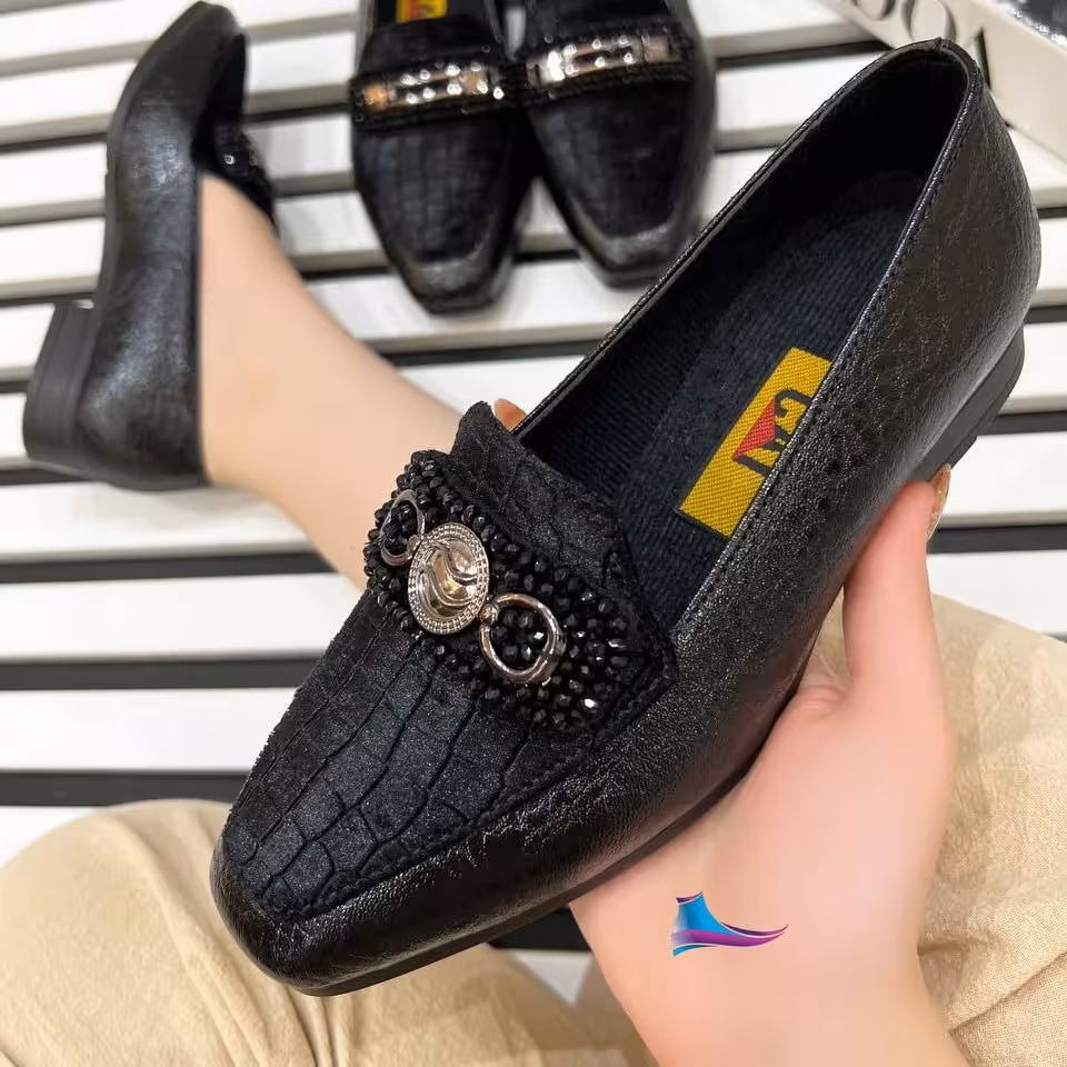 کفش کلاسیک
کد 632
قالب استاندارد
کیفیت عالی
پاخور شیک
Size37ta41