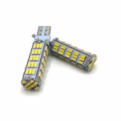 لامپ اس ام دی خودرو مدل 68 SMD نور یخی بسته دو عددی