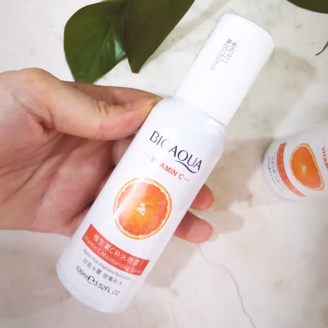 اسپری آبرسان پوست ویتامین c برند بیواکوا