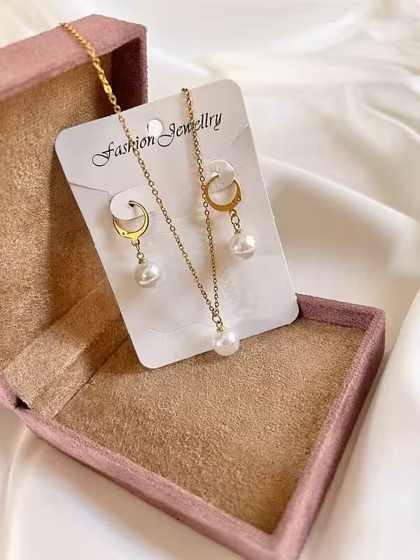 نیمست مرواریدی