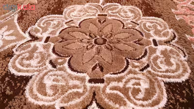 فرش ماشینی زمرد مشهد کد KR30 زمینه قهوه ای