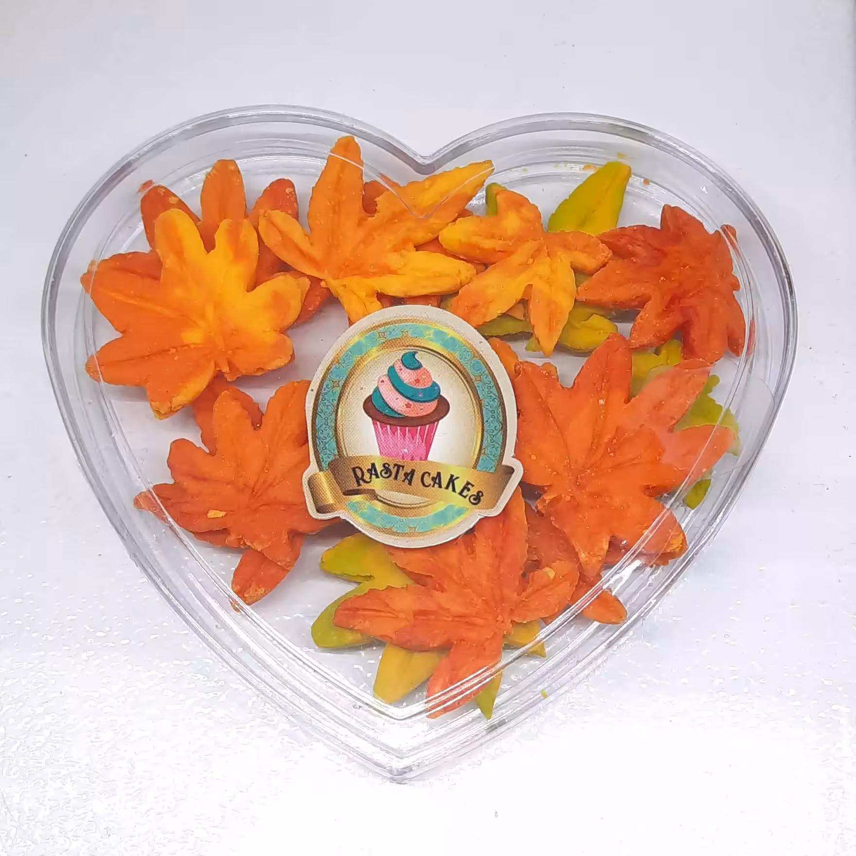 گل فوندانت تزئینی طرح برگ پاییزی