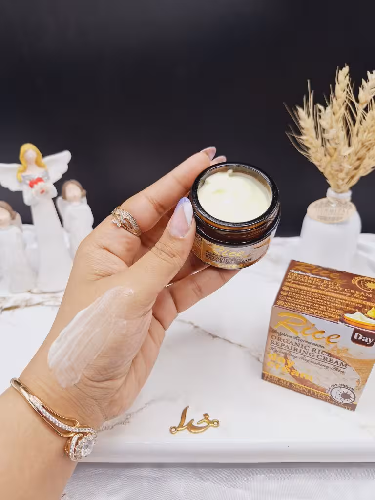 کرم روز برنج روشن کننده و ترمیم کننده پوست آسیب دیده وکالی اصلی WOKALI کد WKL 745