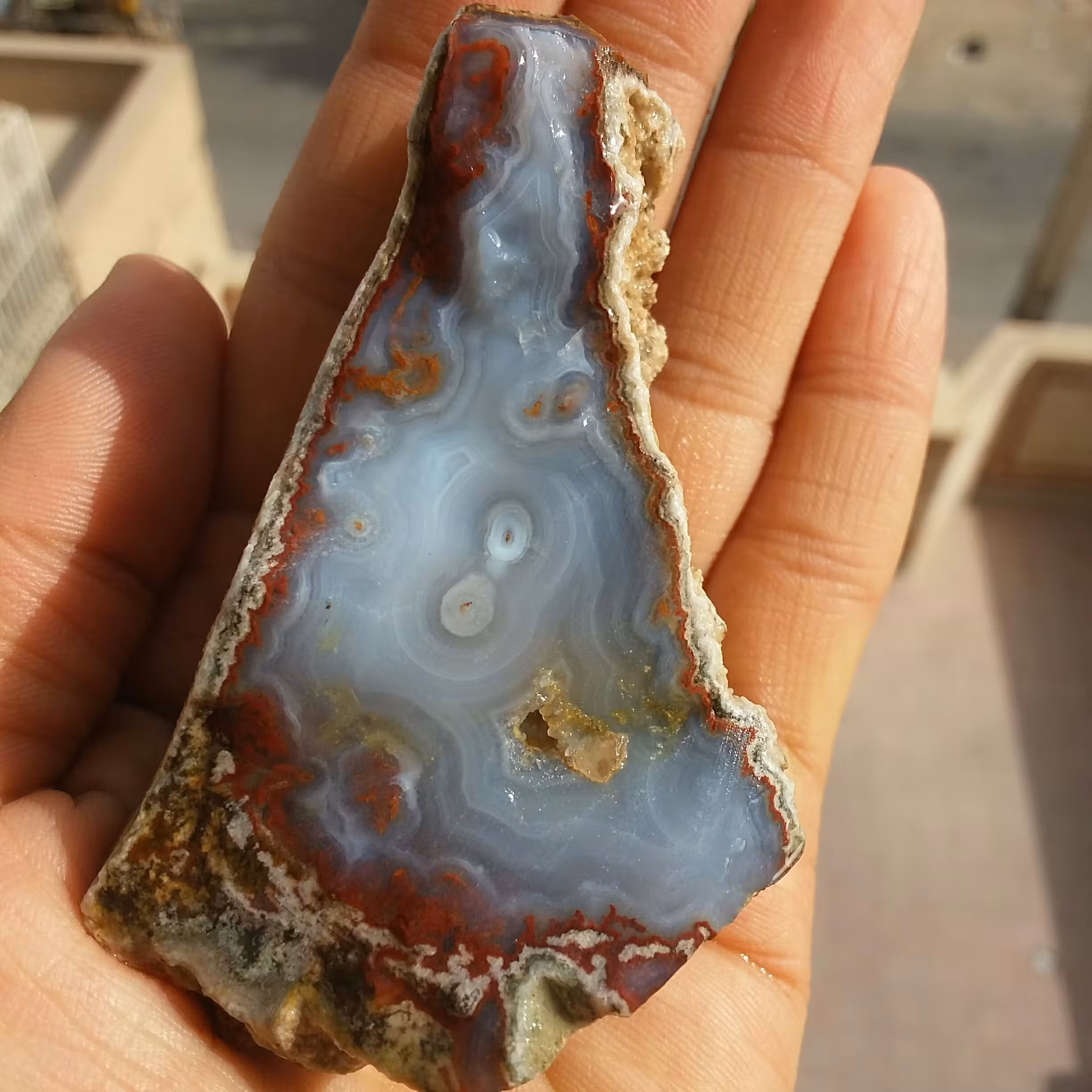 سنگ راف عقیق سلیمانی 3 بعدی منظره باباقوری دار محشر 100درصد طبیعی بی نظییر
 دو طرفه