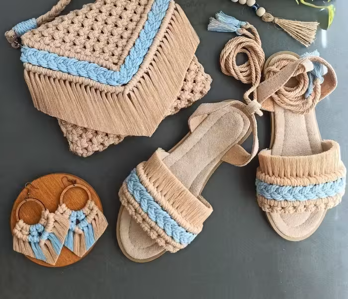 ست کیف و صندل و گوشواره مکرومه طرح دو رنگ