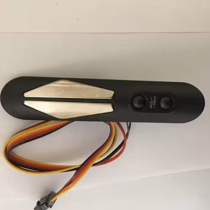 دسته ضربان قلب و کلید سرعت تردمیل