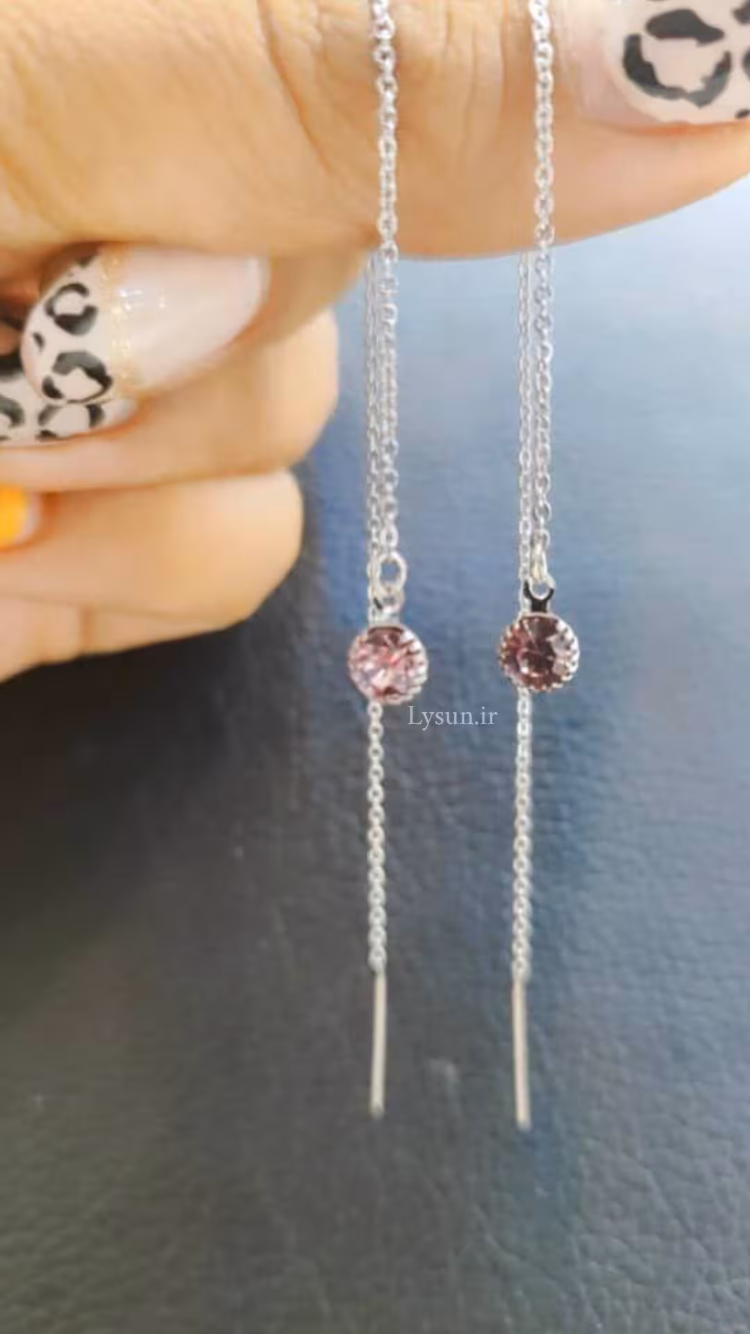 گوشواره‌ بخیه سفید نگین‌دار، کد 749