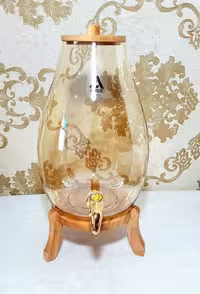 کلمن شیشه ای پایه چوب طرح اریکا شیشه دودی