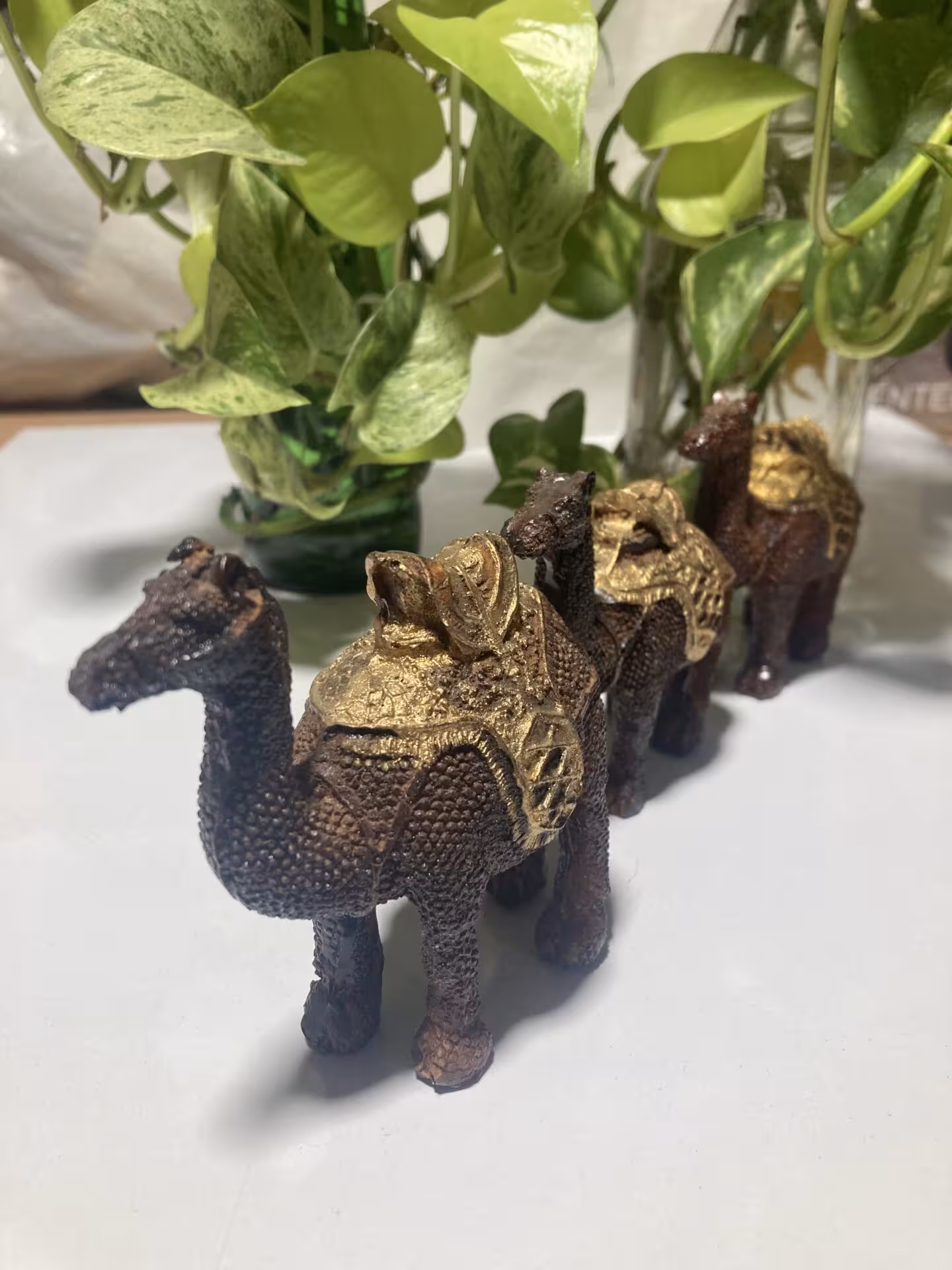 مجسمه شتر سه تیکه