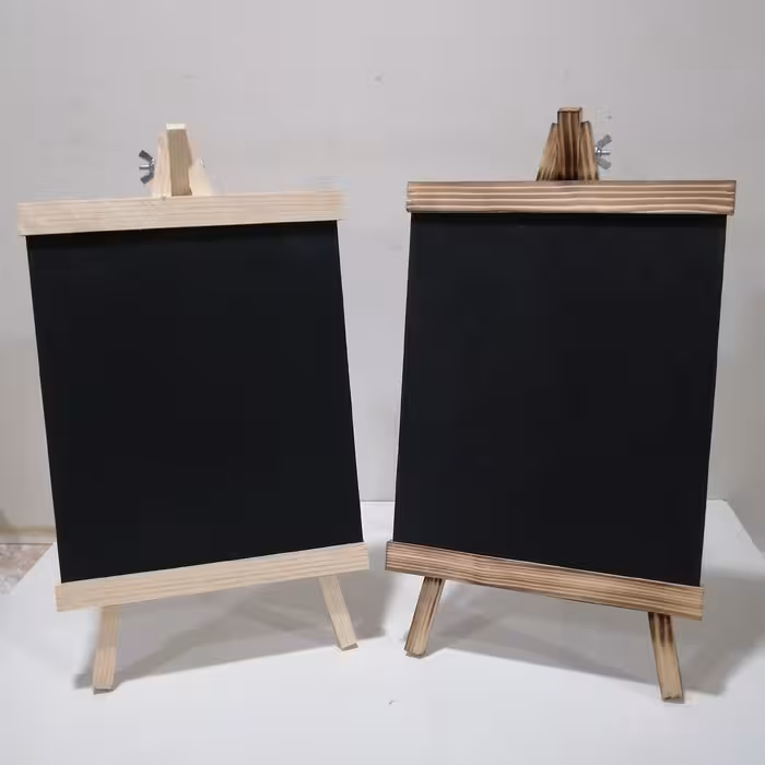 تخته سیاه رو میزی پایه دار  تقریبا 400تا 500 گرم 