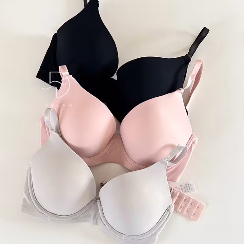 سوتین اسفنجی بیسیک 611 ( ایراد دار )