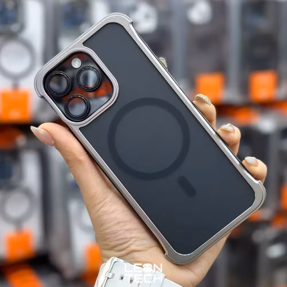 قاب تیتانیوم مات برای آیفون 13