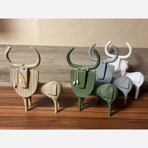 مجسمه دکوراتیو گوزن مدرن