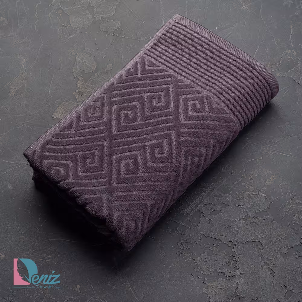 حوله استخری MAESTA رنگ بادمجونی