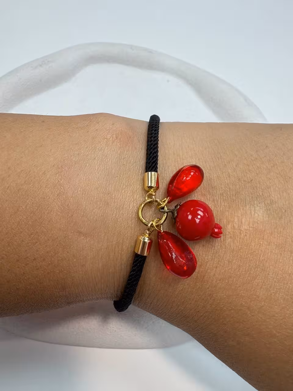 دستبند اسانسوری یلدایی