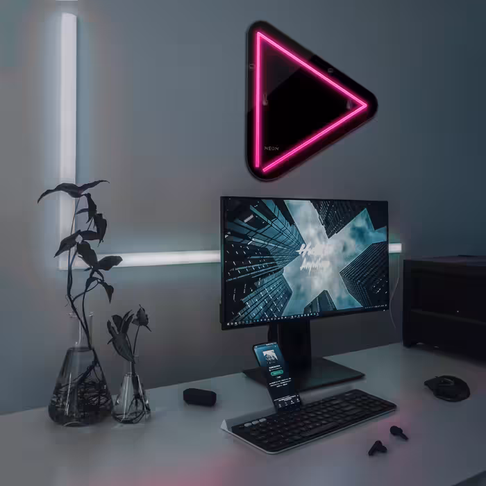 چراغ دیواری نئون دیزاین مدل Play-BL_PN