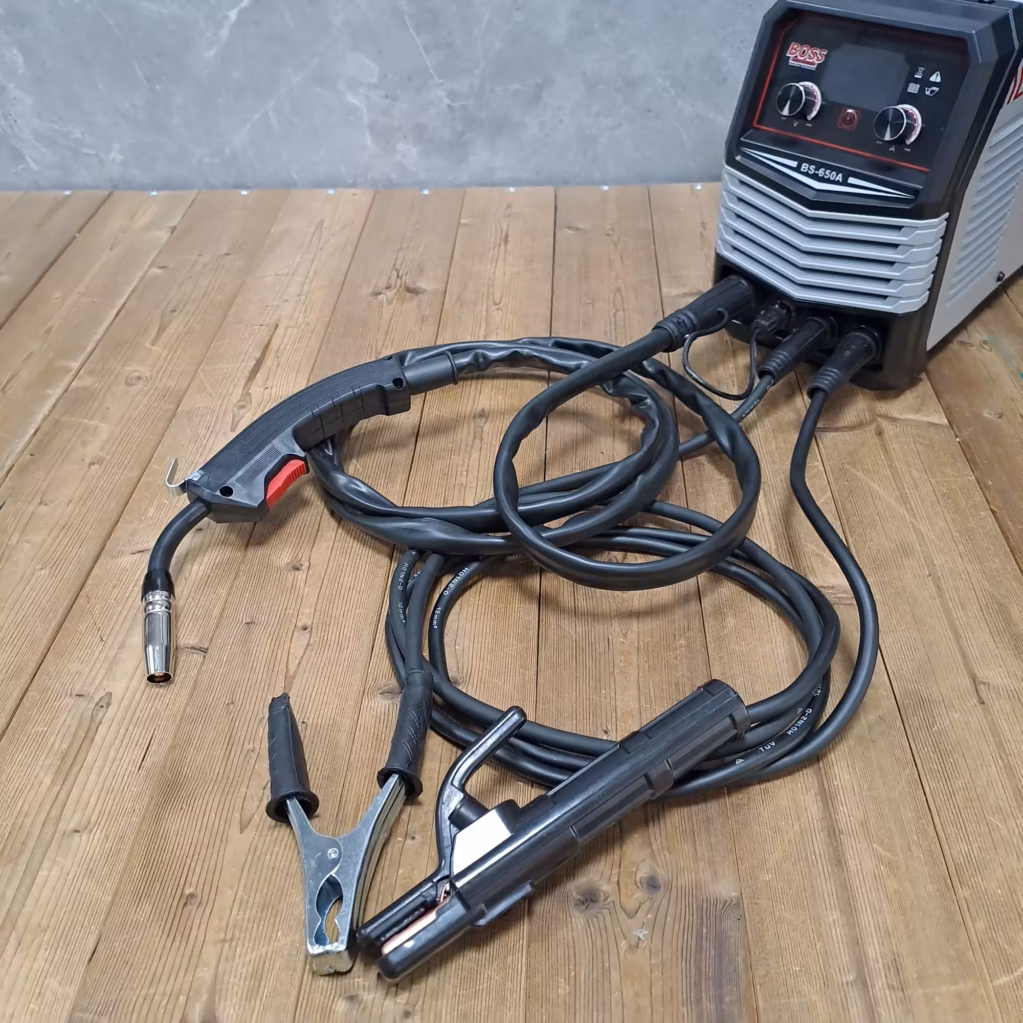 دستگاه جوش 650 آمپر صنعتی باس مدل NEO POPER کد CO2