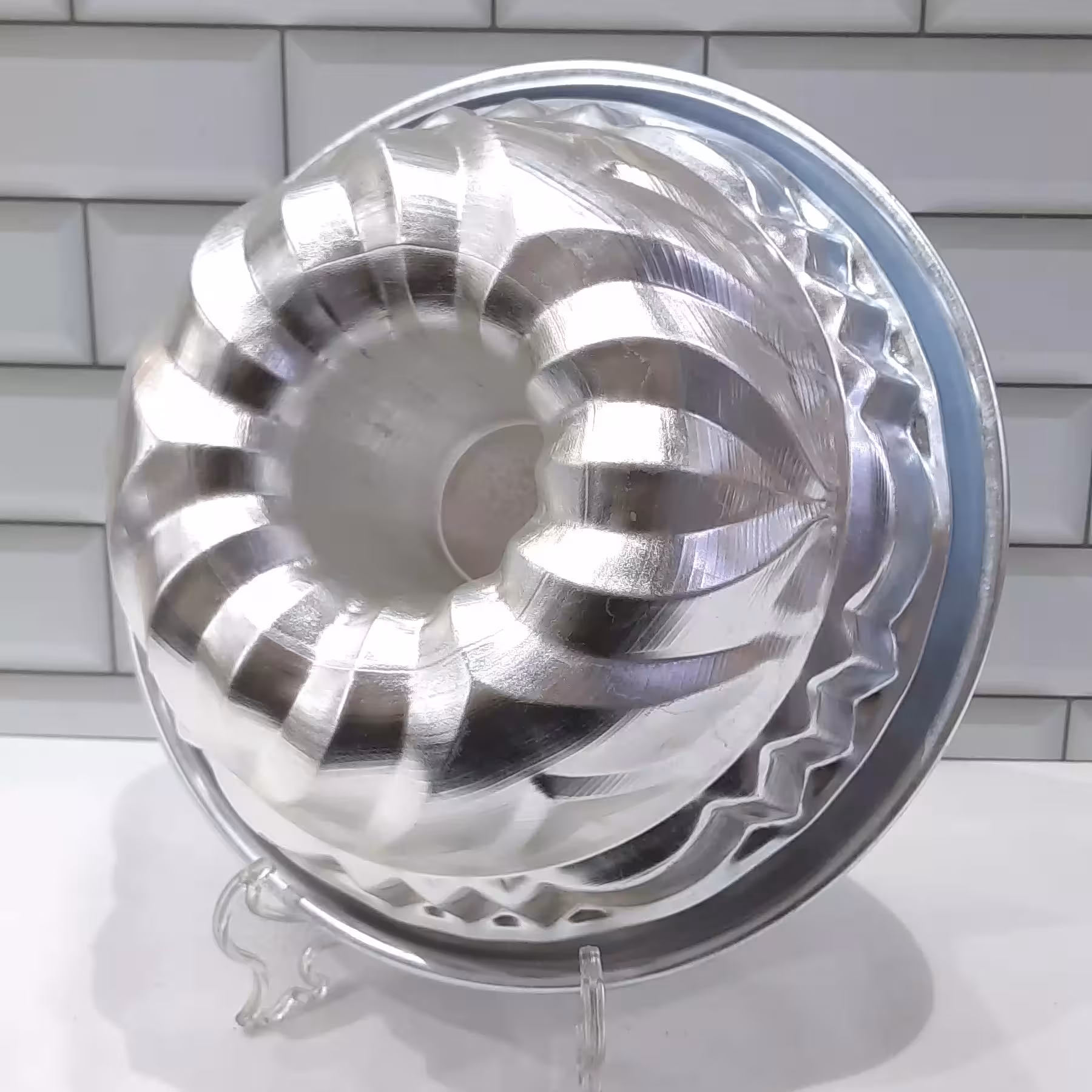 قالب آلومینیومی طرح 9004 کنگره ای قطر 24 سانت ارتفاع 10 سانت (مخصوص  کیک  و  دسر )