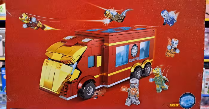 لگو کامیون ایرون من ایتم 2038