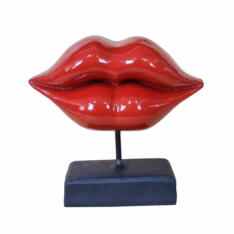 تندیس پایه دار لب